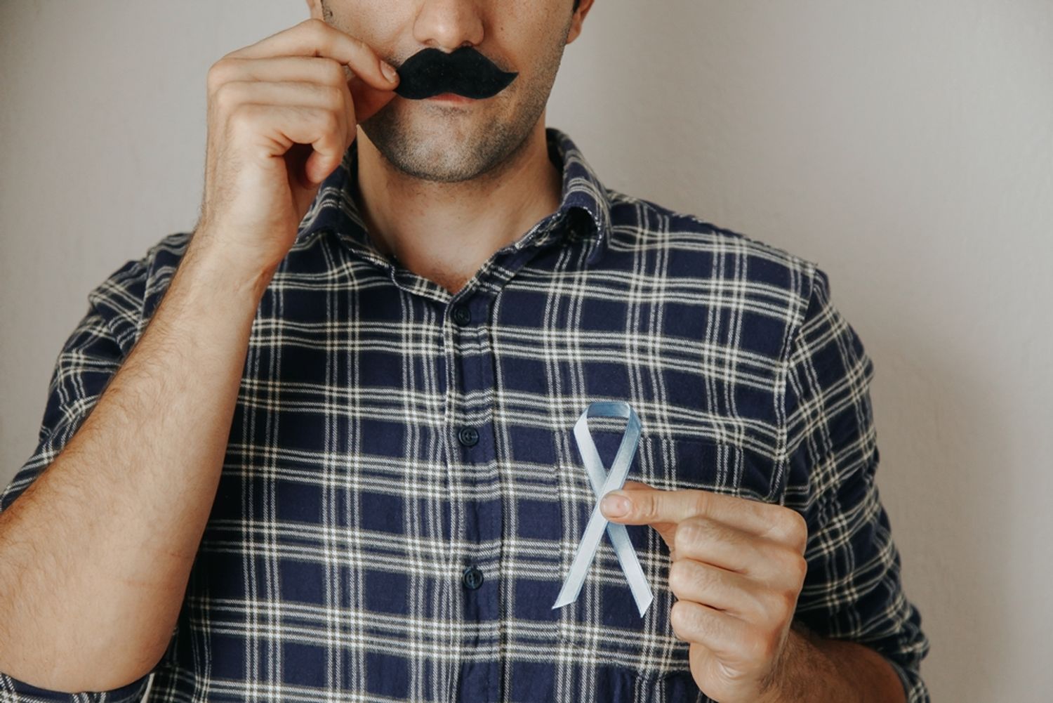 Movember ruban bleu prévention cancers masculin_25 11 21_Twenty20photos